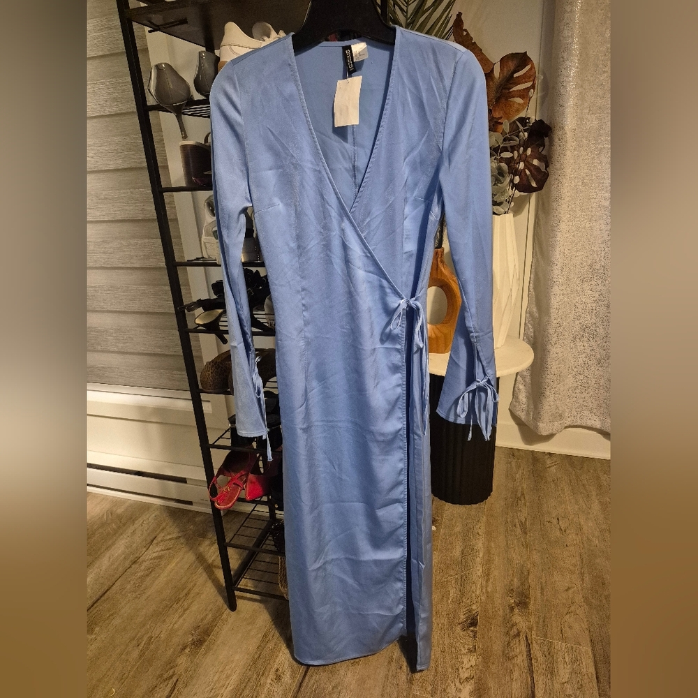 H&M Light Blue Long Sleeve Dress